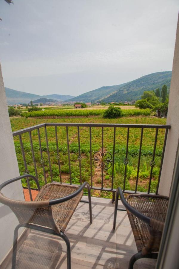Vinarija "Delmo" Apartments Trebinje Esterno foto