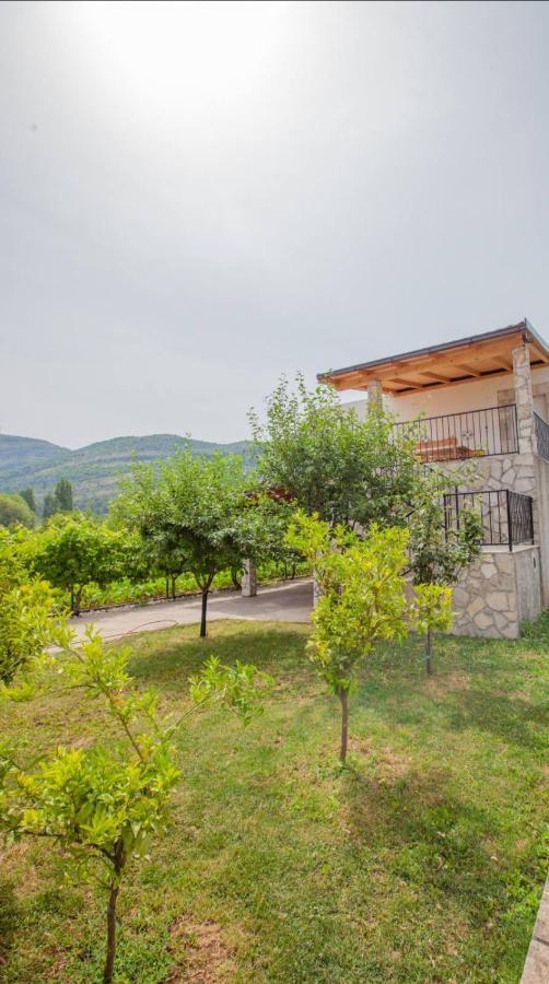 Vinarija "Delmo" Apartments Trebinje Esterno foto